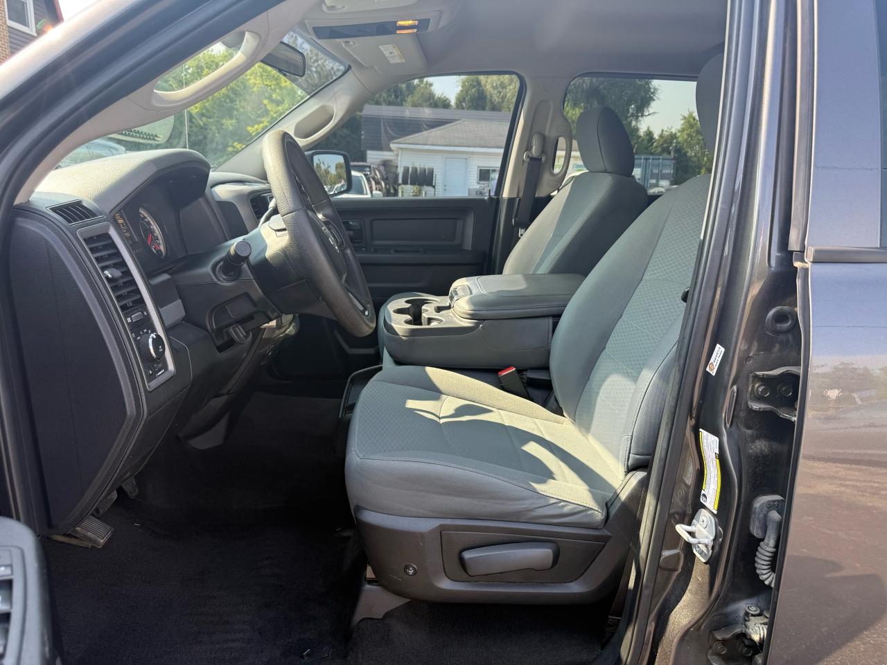 2018 RAM 1500 CREWCAB 4X4 5.7L HEMI Photo13