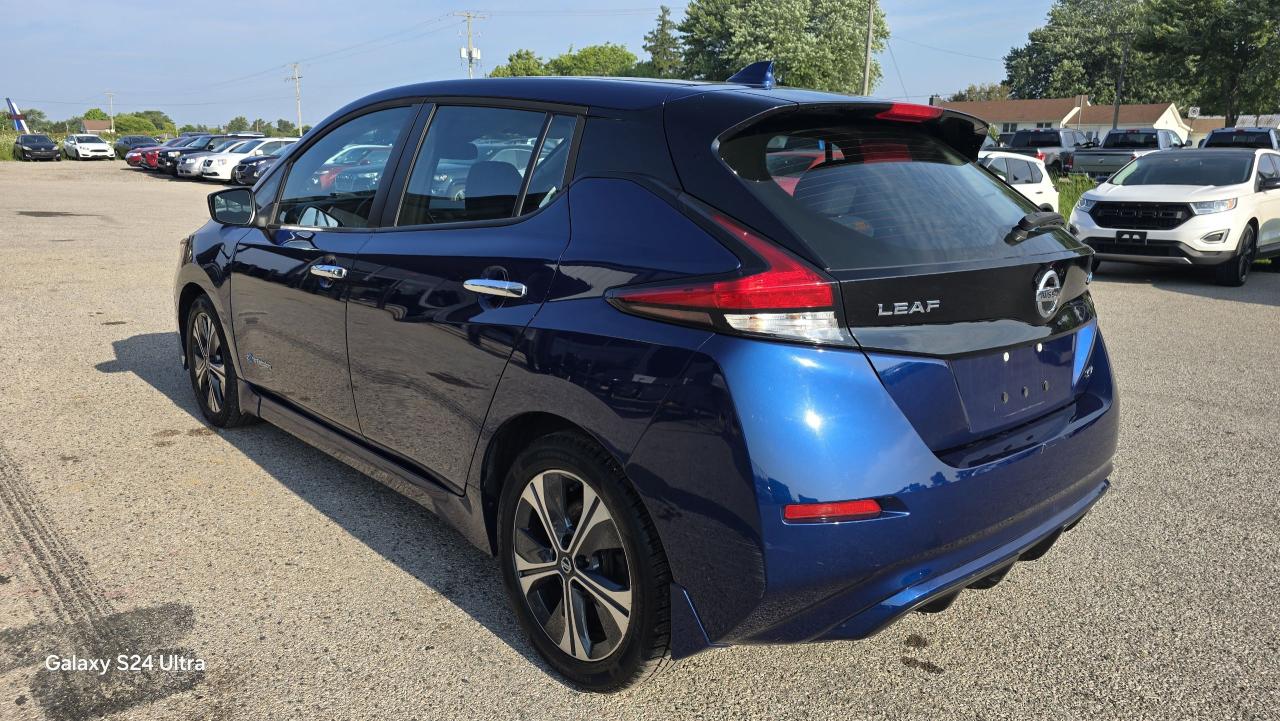 2018 Nissan Leaf SV - Photo #3