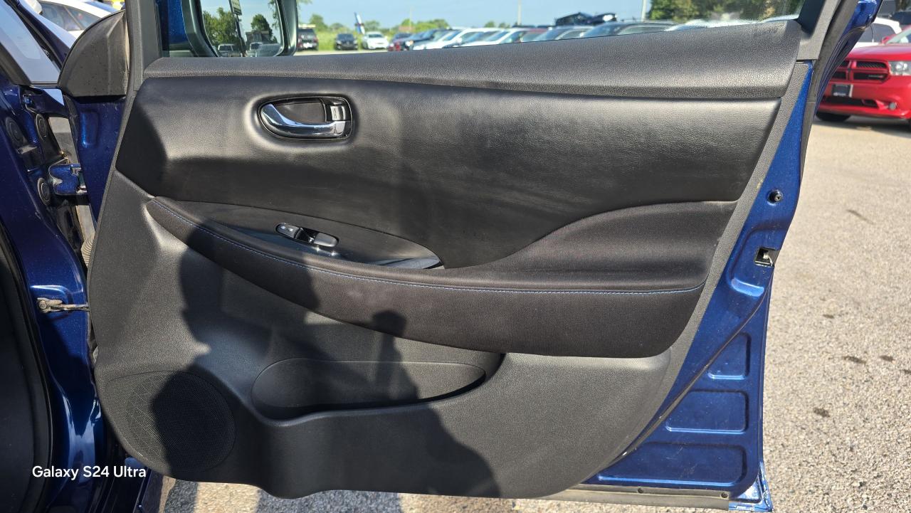 2018 Nissan Leaf SV - Photo #12