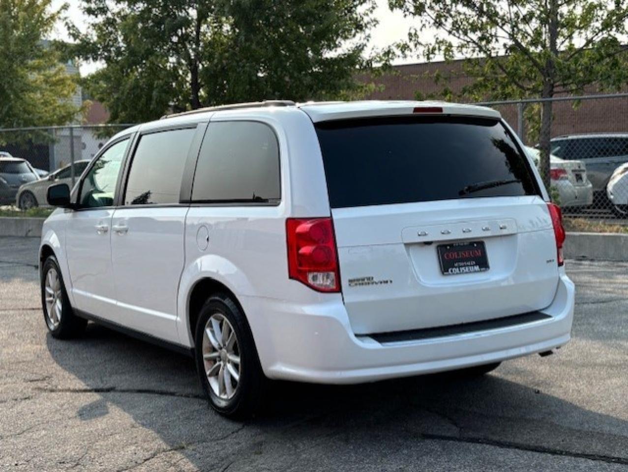 2020 Dodge Grand Caravan SXT **ONLY 46,000KM** BACK UP CAMERA-CERTIFIED! Photo2