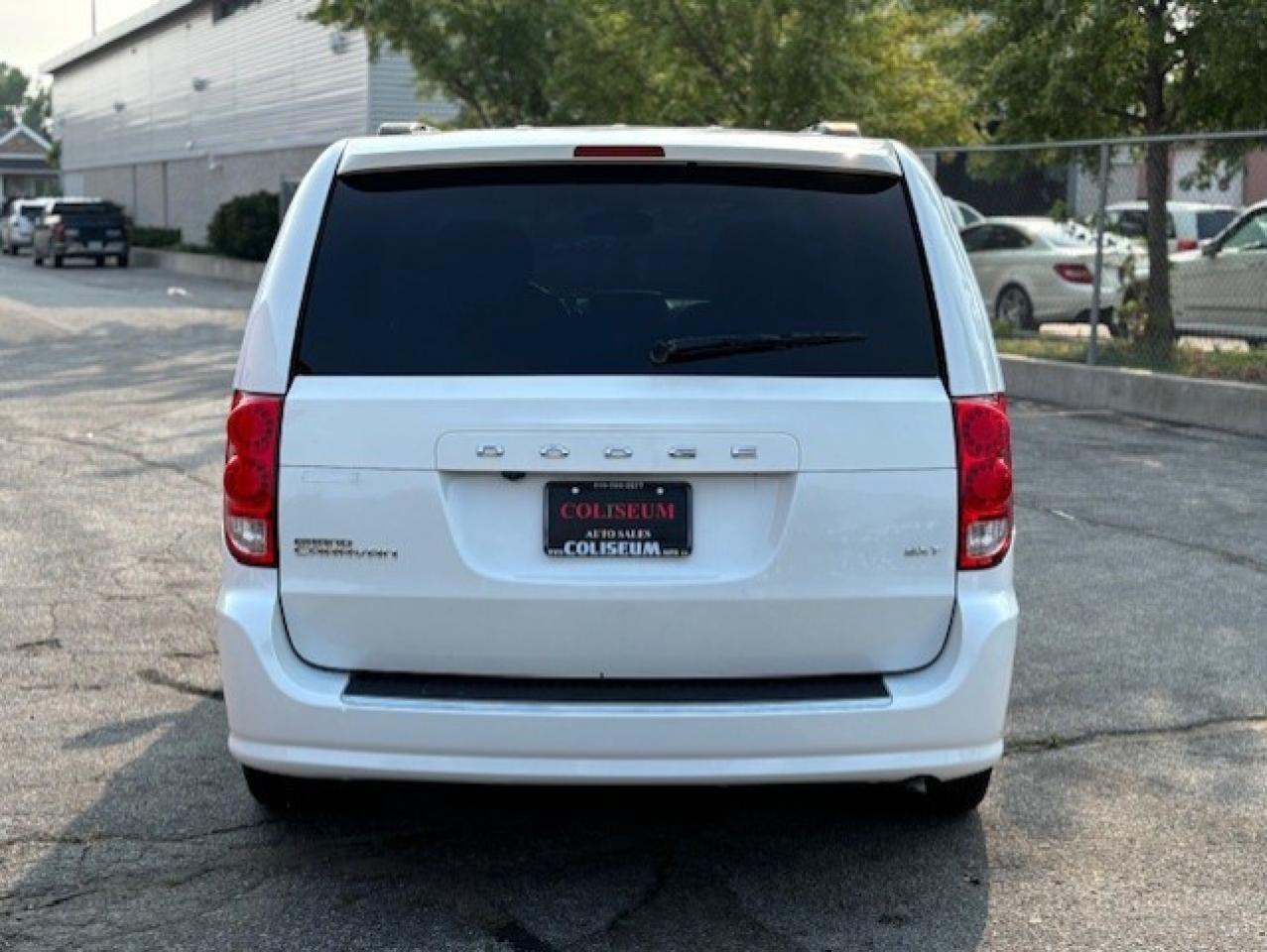 2020 Dodge Grand Caravan SXT **ONLY 46,000KM** BACK UP CAMERA-CERTIFIED! Photo3
