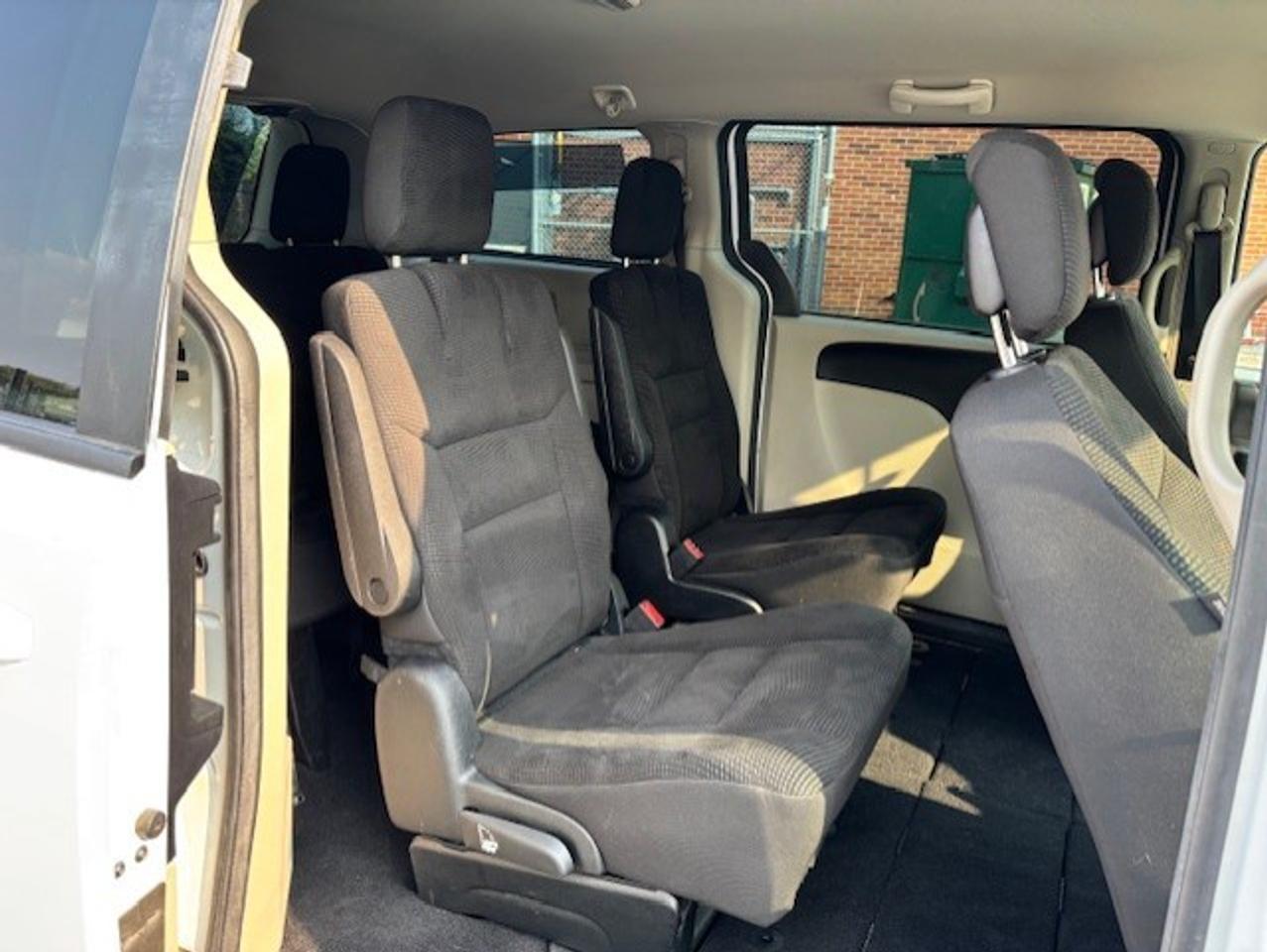 2020 Dodge Grand Caravan SXT **ONLY 46,000KM** BACK UP CAMERA-CERTIFIED! Photo