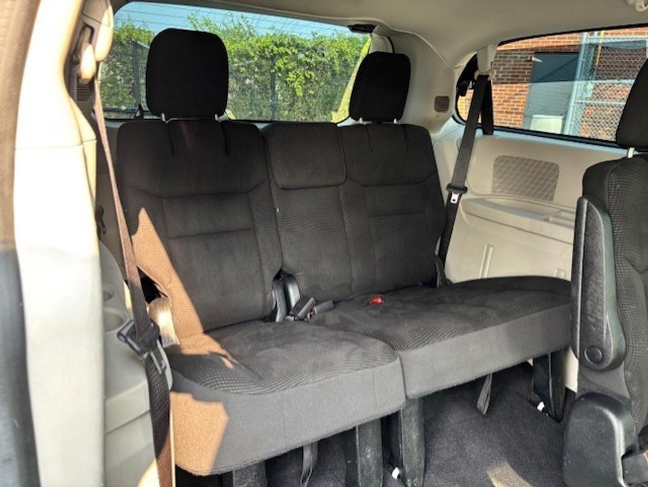 2020 Dodge Grand Caravan SXT **ONLY 46,000KM** BACK UP CAMERA-CERTIFIED! Photo