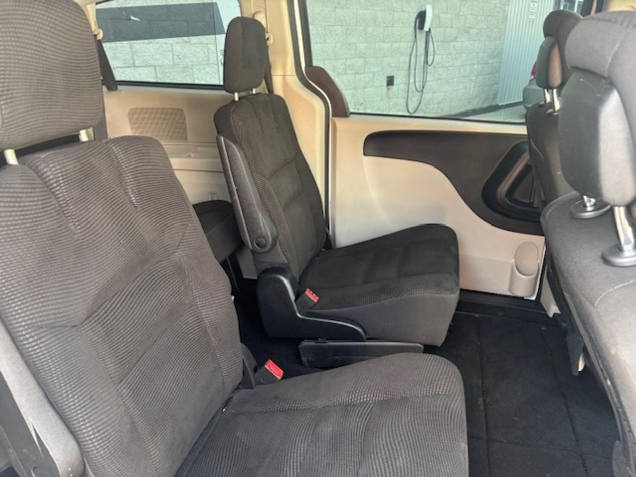 2020 Dodge Grand Caravan SXT **ONLY 46,000KM** BACK UP CAMERA-CERTIFIED! Photo