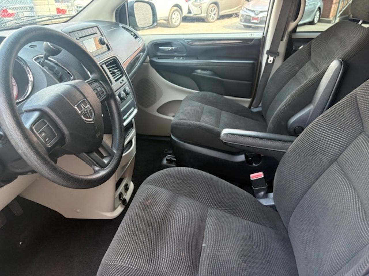 2020 Dodge Grand Caravan SXT **ONLY 46,000KM** BACK UP CAMERA-CERTIFIED! Photo