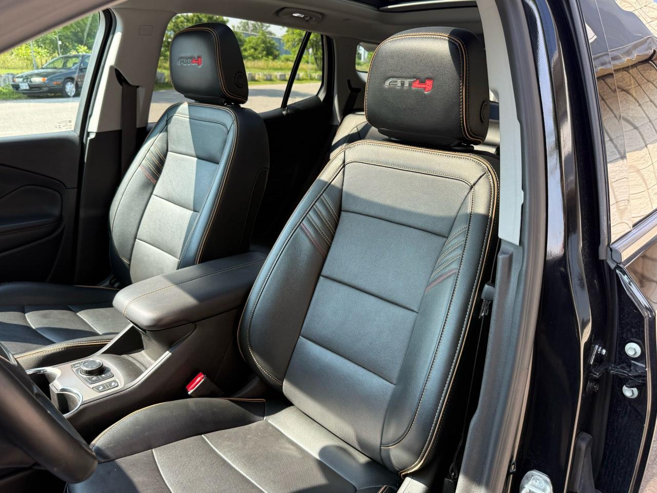 2023 GMC Terrain AT4 - Photo #5