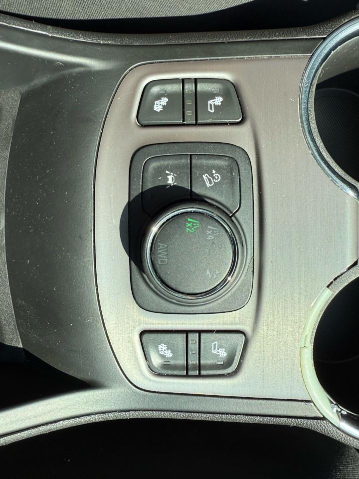 2023 GMC Terrain AT4 - Photo #12