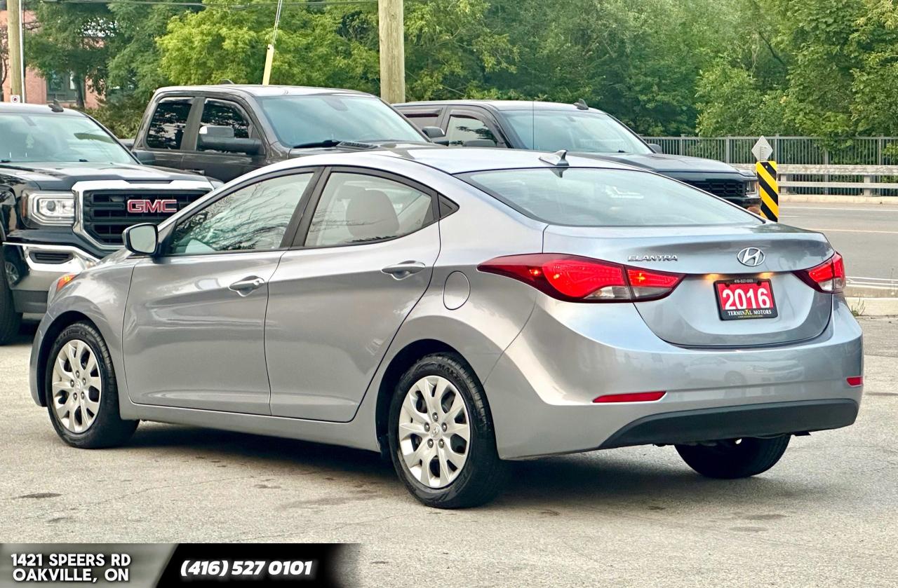 2016 Hyundai Elantra GL - Photo #3