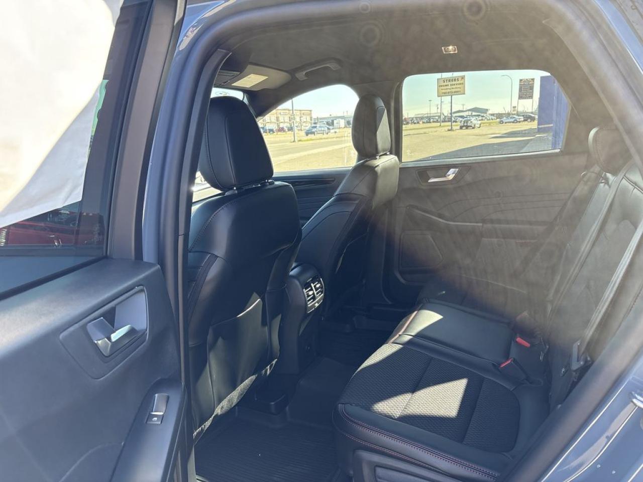 2025 Ford Escape ST-Line 300A Photo5