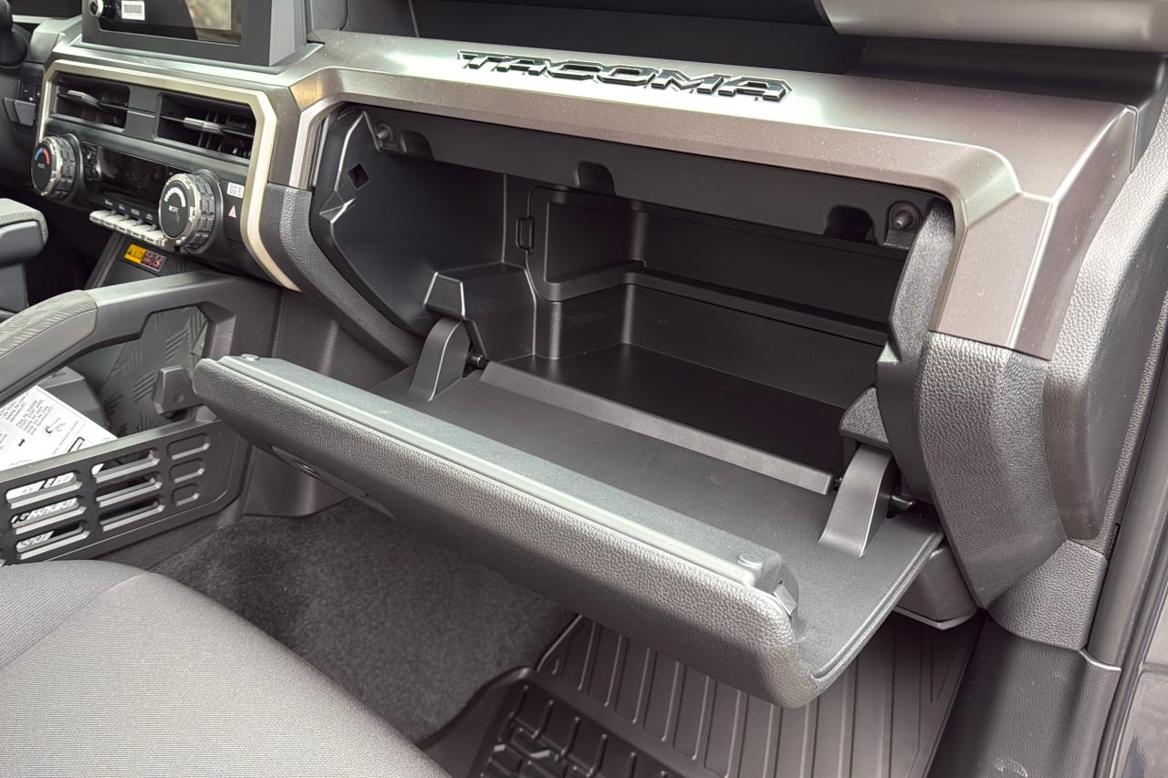 2025 Toyota Tacoma Double Cab AT TRD SPORT + Photo