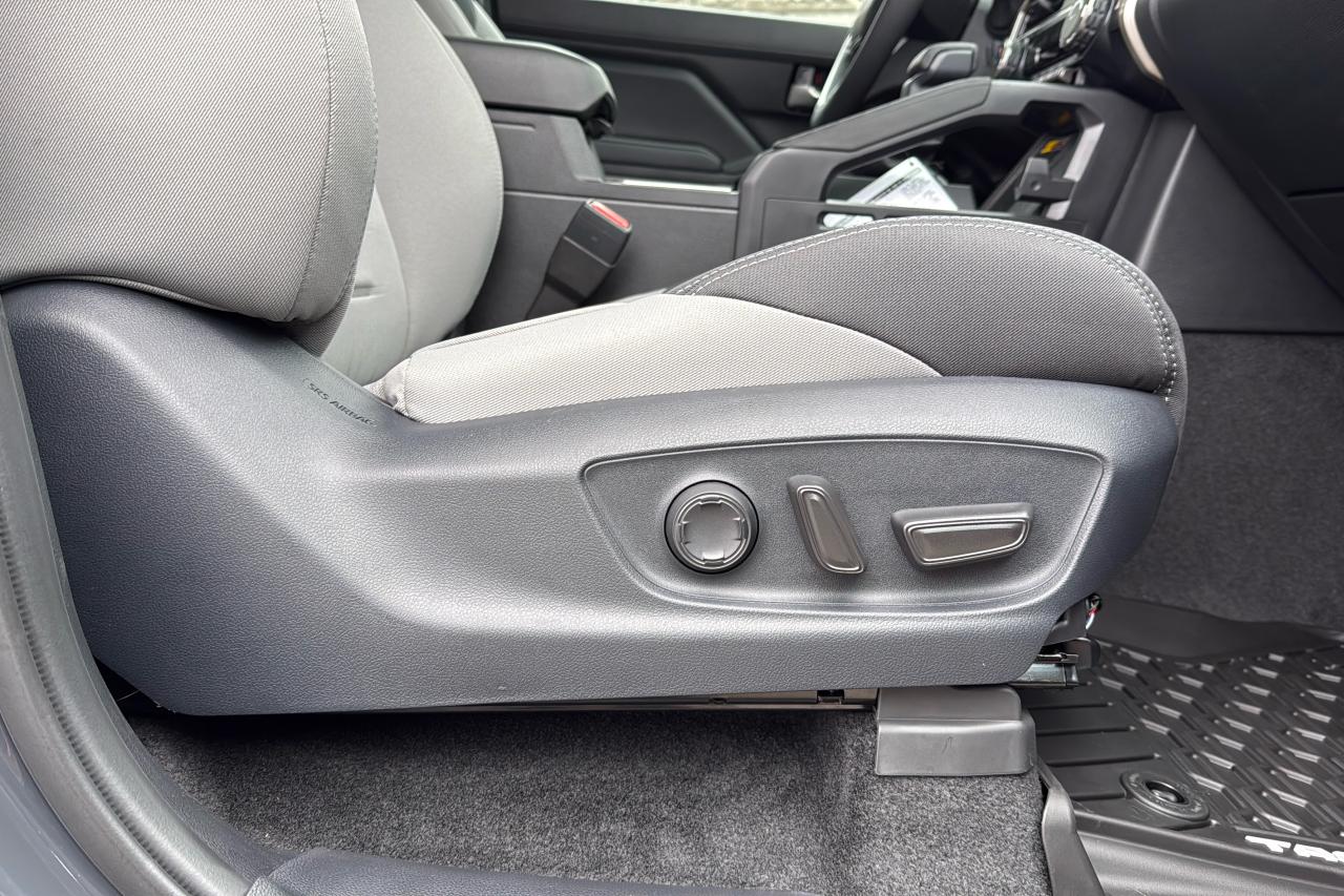 2025 Toyota Tacoma Double Cab AT TRD SPORT + Photo