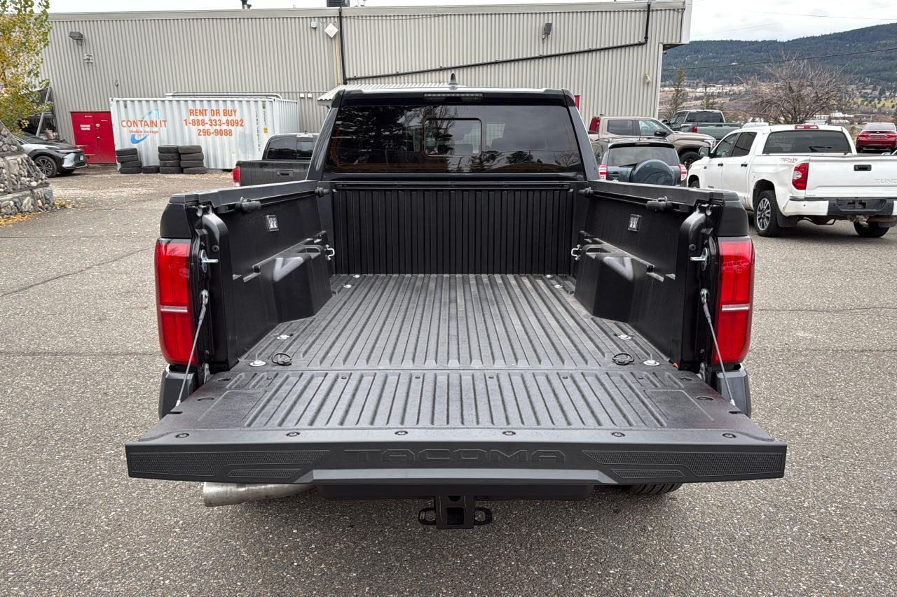 2025 Toyota Tacoma Double Cab AT TRD SPORT + Photo