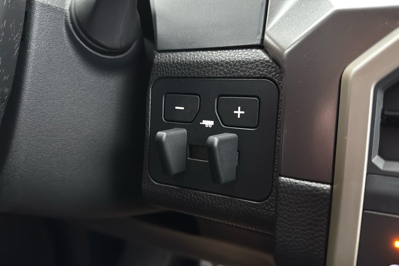 2025 Toyota Tacoma Double Cab AT TRD SPORT + Photo