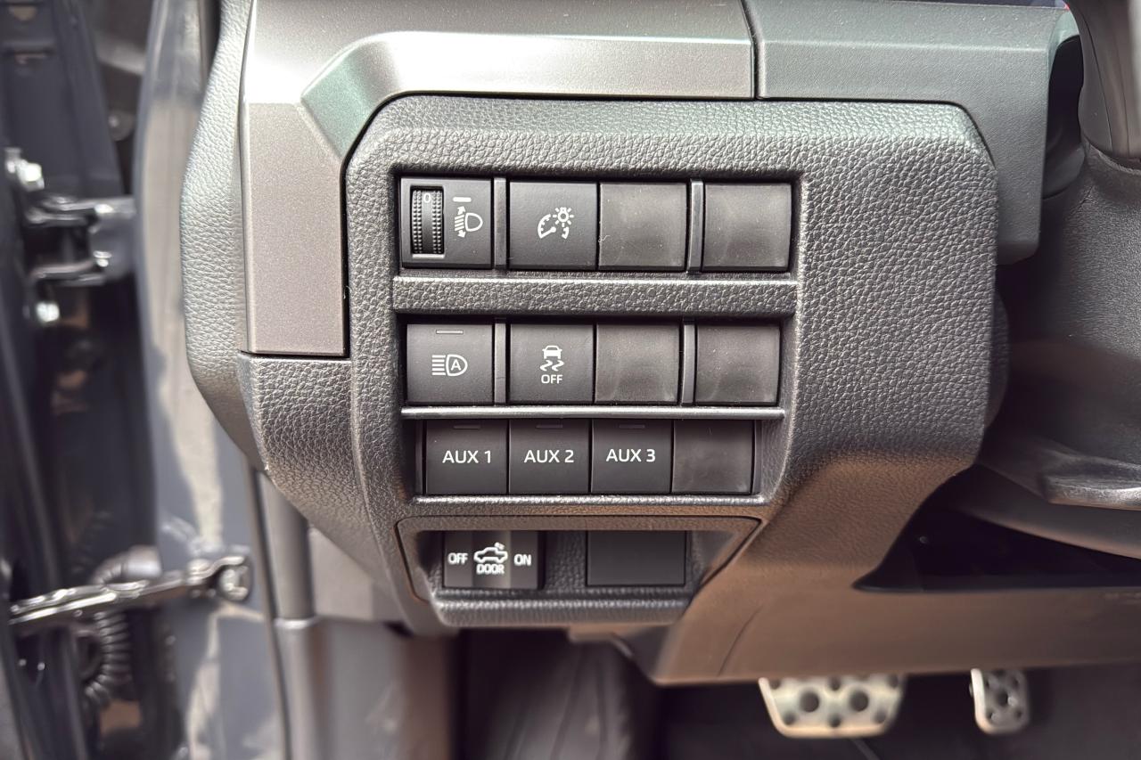 2025 Toyota Tacoma Double Cab AT TRD SPORT + Photo