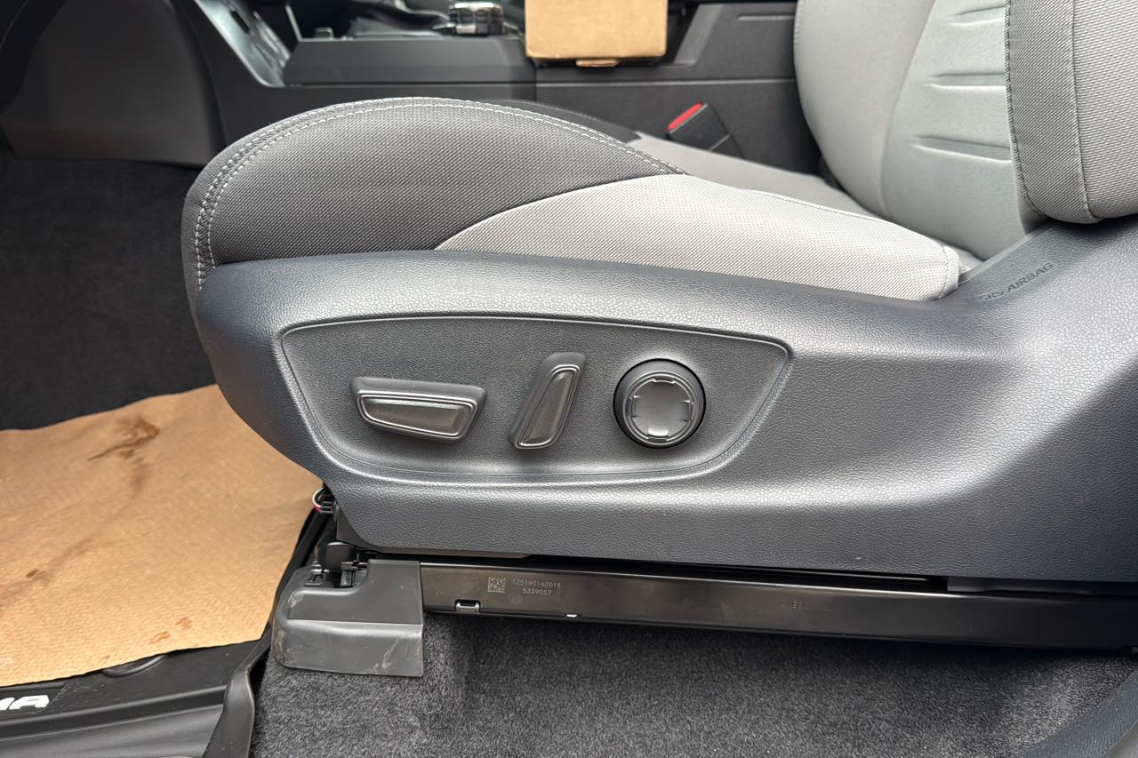 2025 Toyota Tacoma Double Cab AT TRD SPORT + Photo