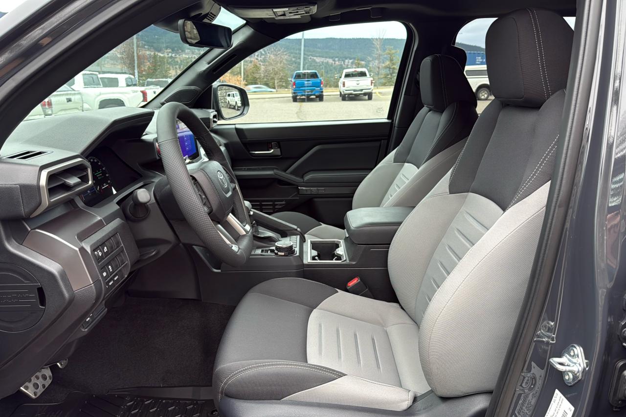 2025 Toyota Tacoma Double Cab AT TRD SPORT + Photo