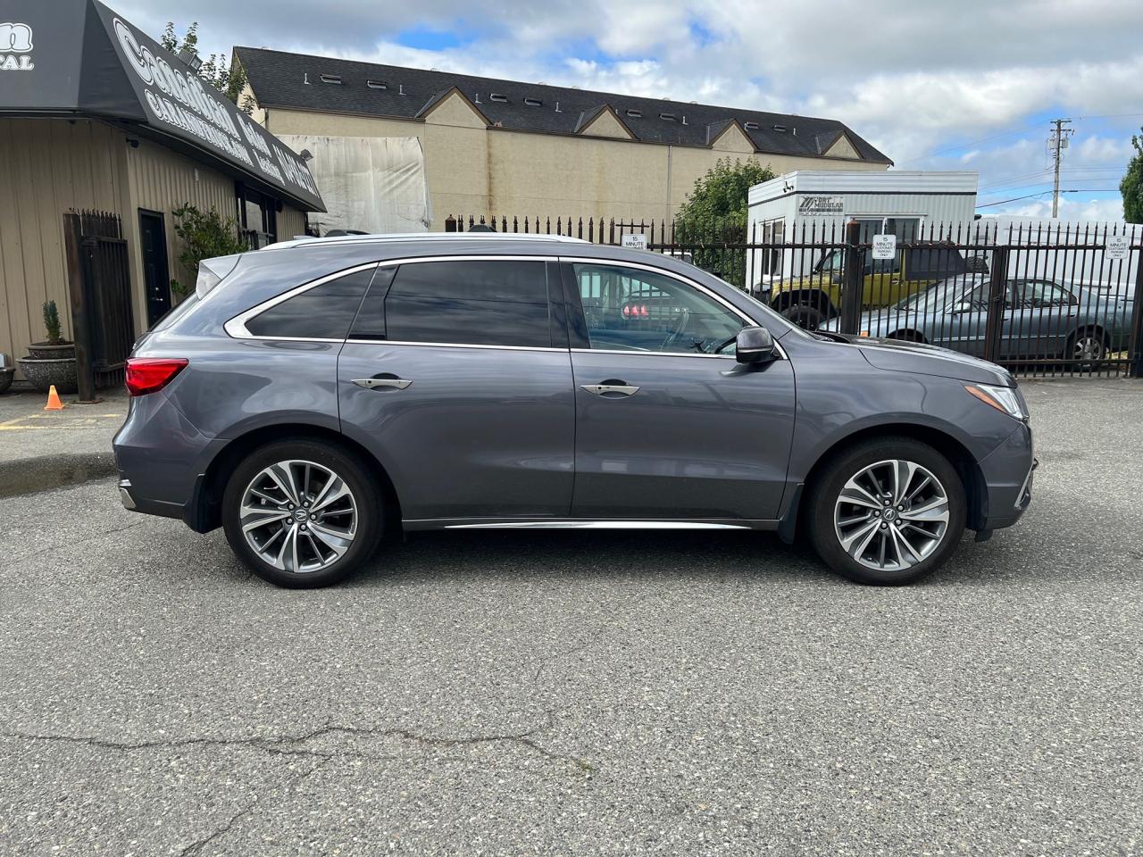 2017 Acura MDX Elite Pkg Photo10