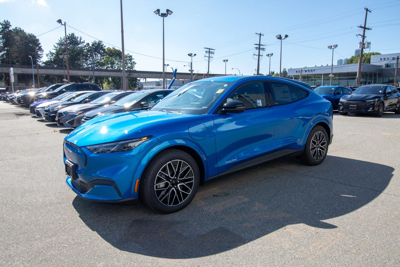 2025 Ford Mustang Mach-E PREMIUM RWD Standard Range Battery Photo5