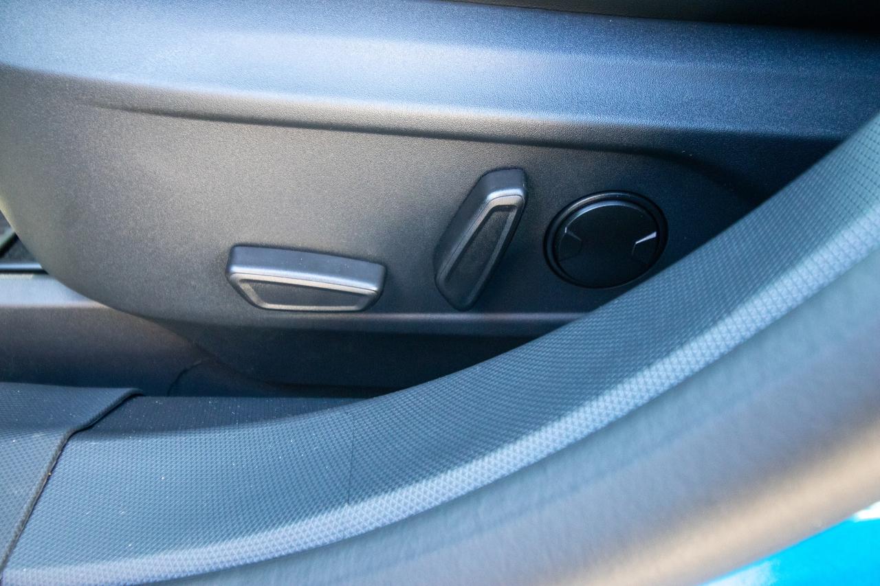 2025 Ford Mustang Mach-E PREMIUM RWD Standard Range Battery Photo5