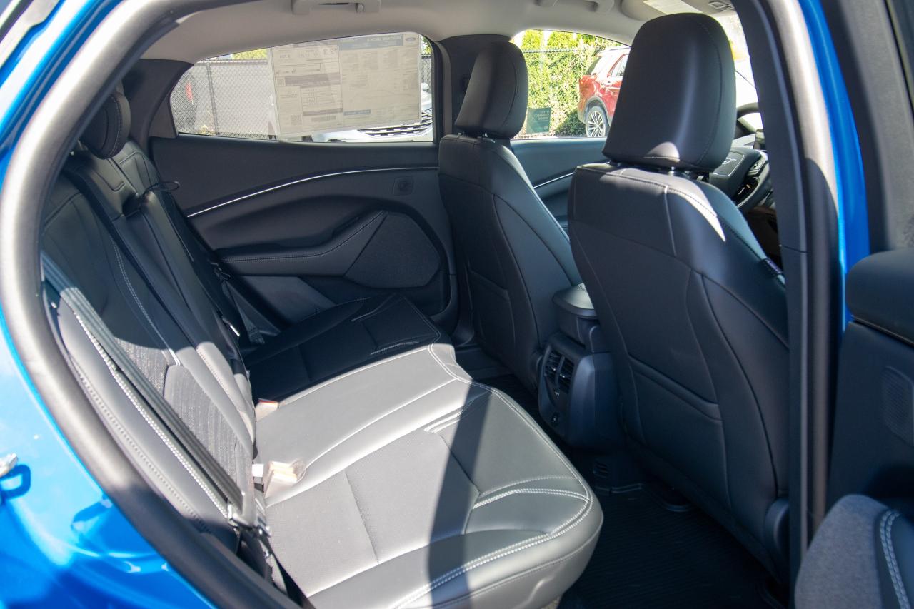 2025 Ford Mustang Mach-E PREMIUM RWD Standard Range Battery Photo5