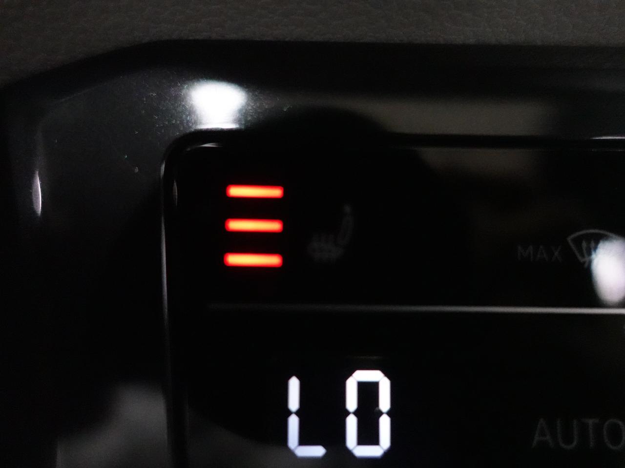 2022 Volkswagen Tiguan HIGHLINE R-LINE | AWD | Nav | Pano roof | CarPlay Photo