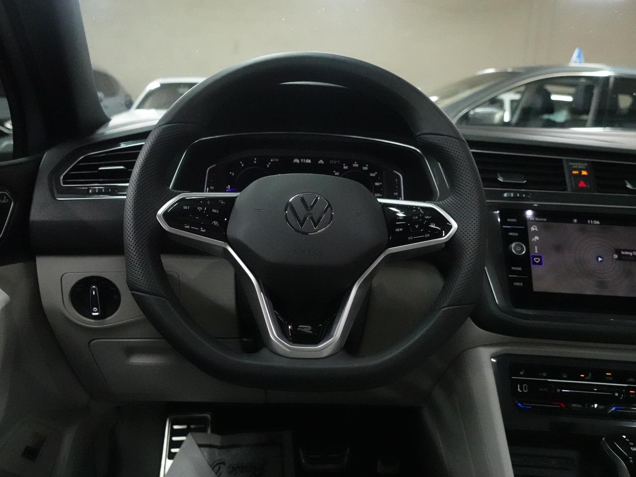 2022 Volkswagen Tiguan R-LINE | AWD | Nav | Leather | Pano roof | CarPlay