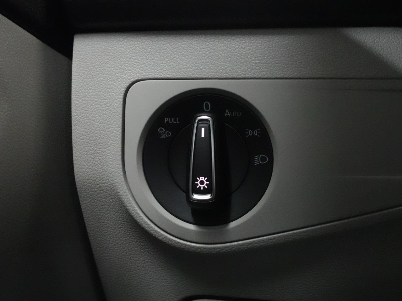 2022 Volkswagen Tiguan R-LINE | AWD | Nav | Leather | Pano roof | CarPlay