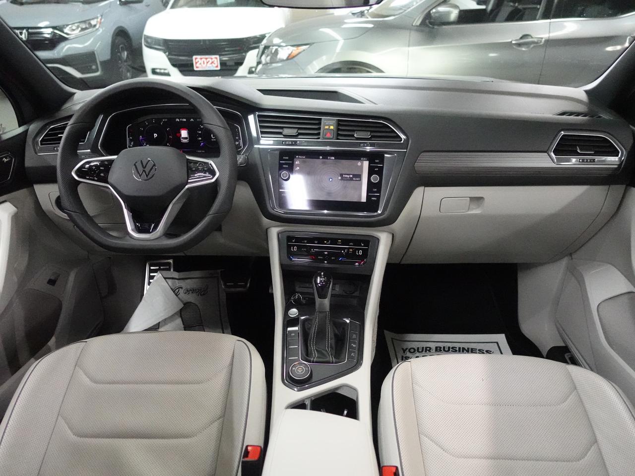 2022 Volkswagen Tiguan R-LINE | AWD | Nav | Leather | Pano roof | CarPlay