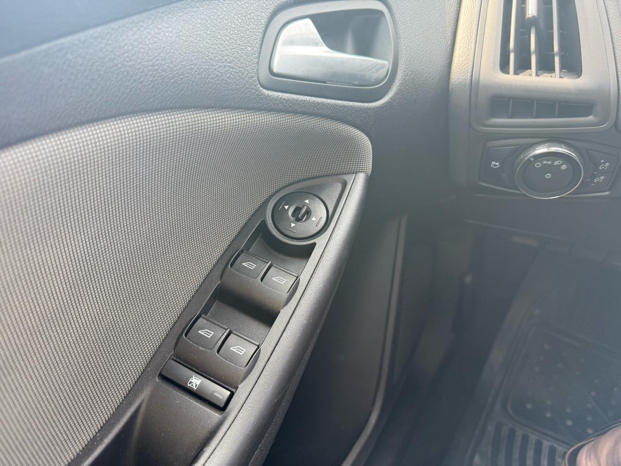 2014 Ford Focus SE Photo