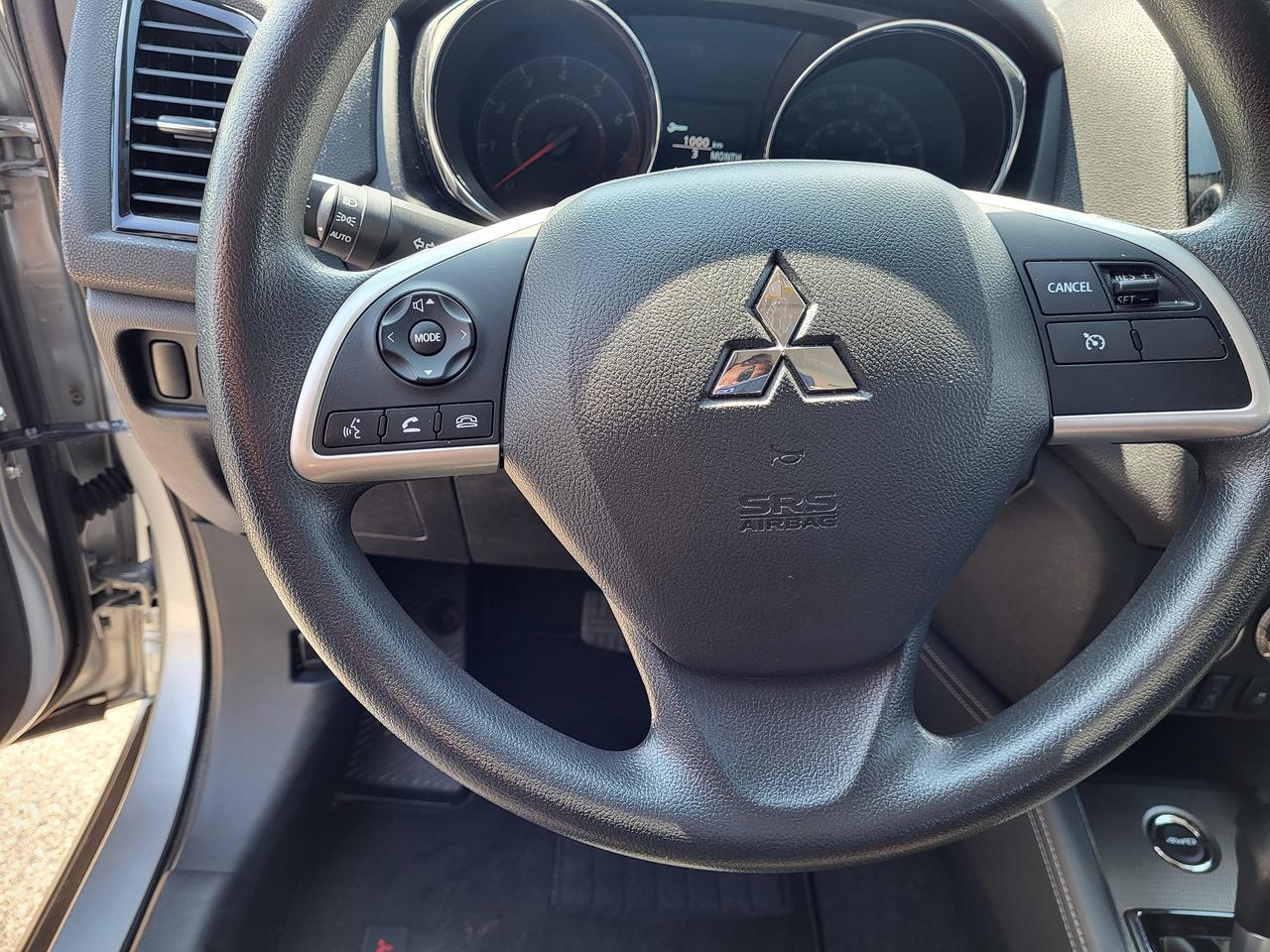 2023 Mitsubishi RVR ES Photo