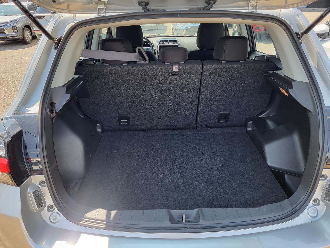 2023 Mitsubishi RVR ES Photo