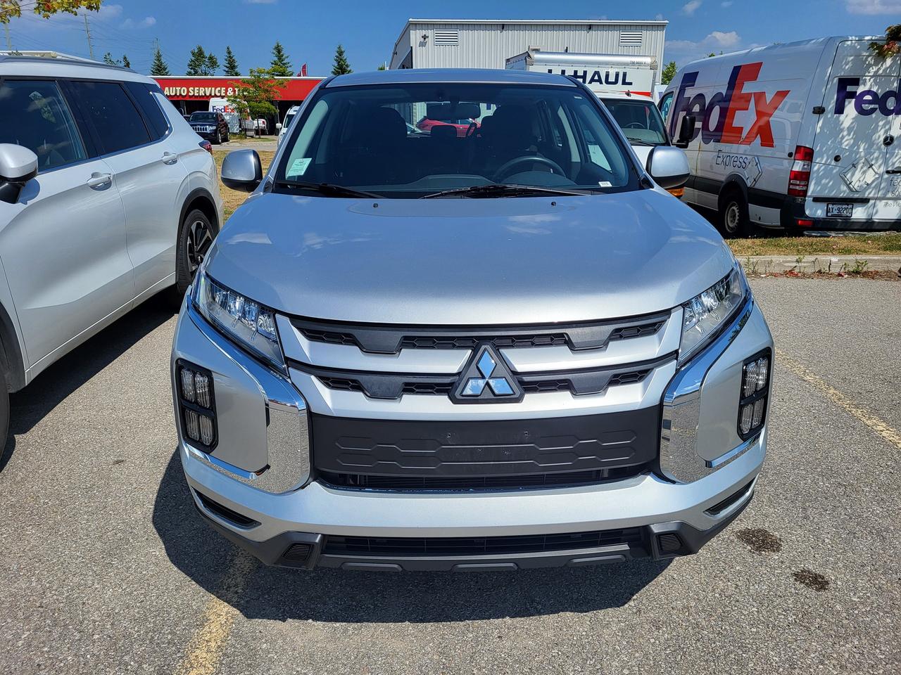 2023 Mitsubishi RVR ES Photo