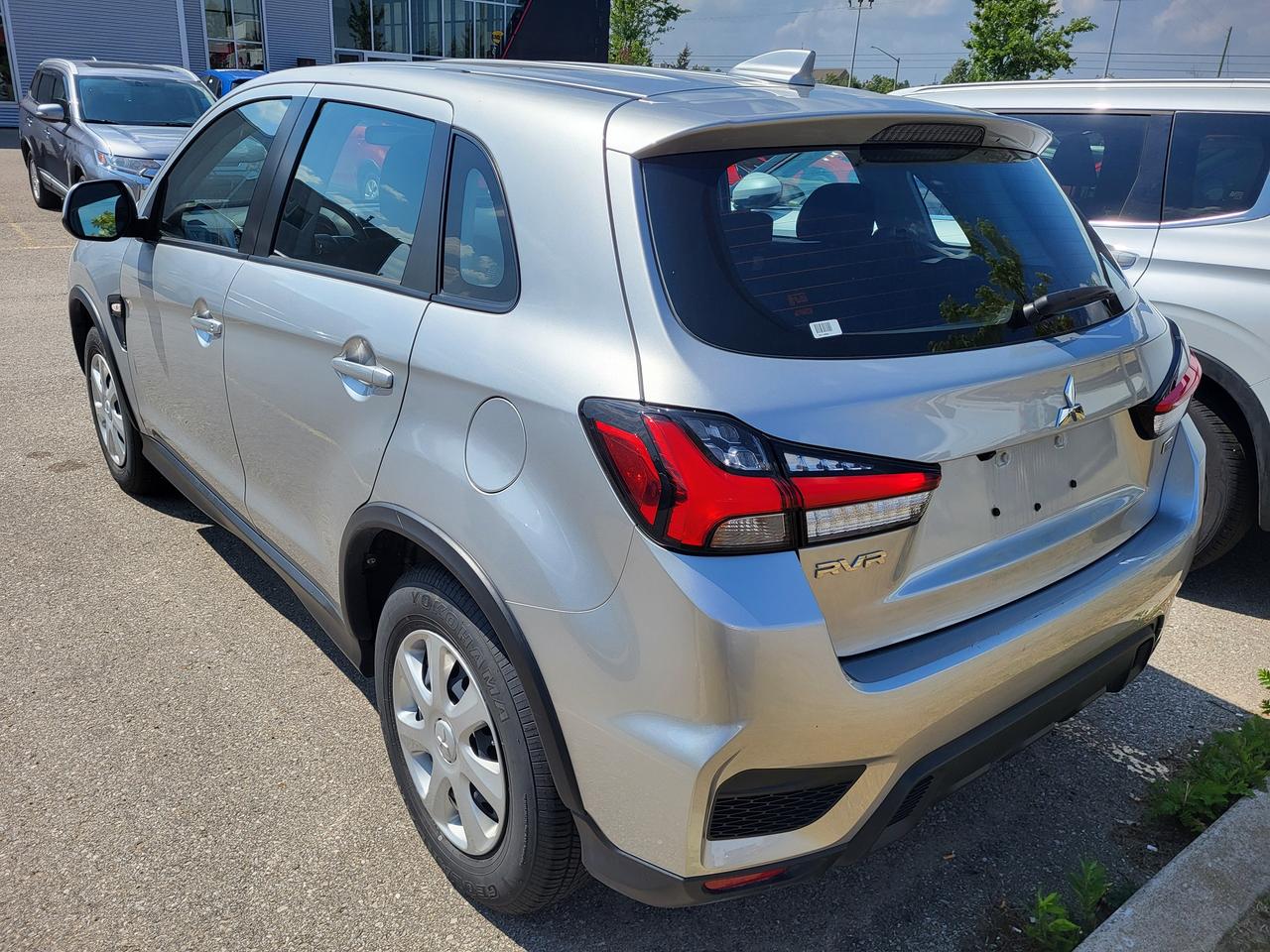 2023 Mitsubishi RVR ES Photo