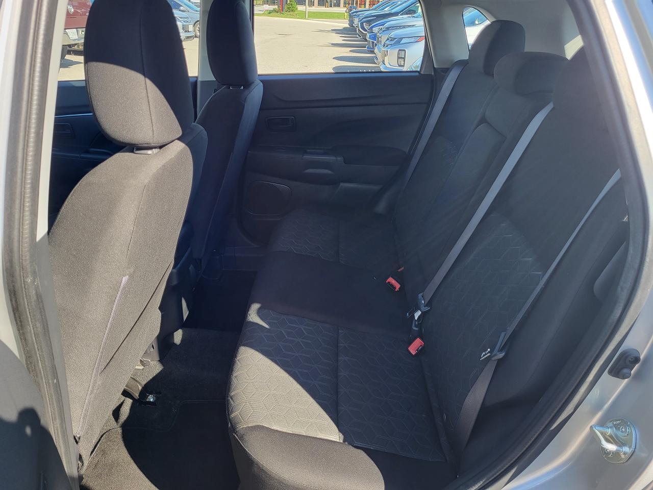 2023 Mitsubishi RVR ES Photo