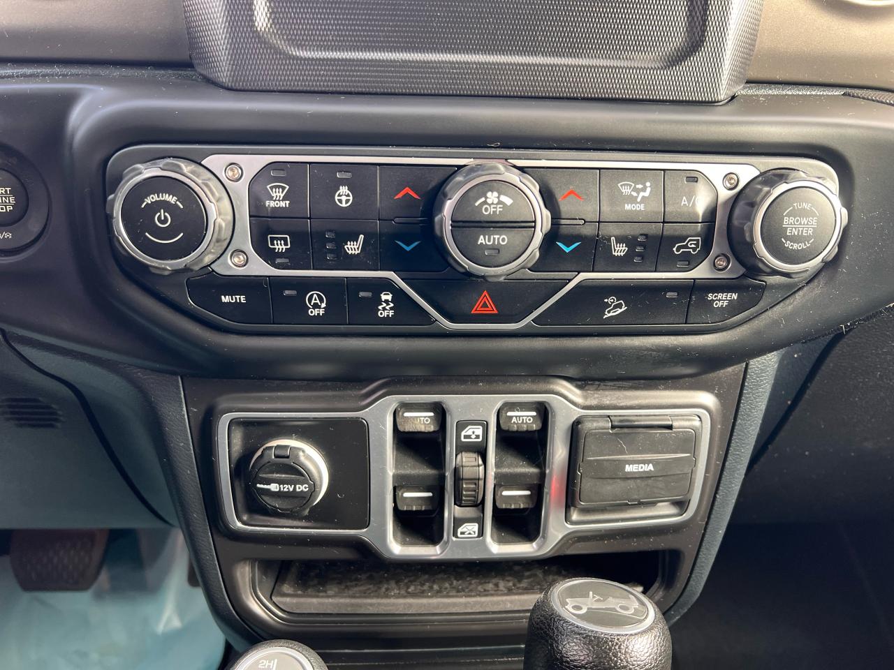2018 Jeep Wrangler SPORT Photo50