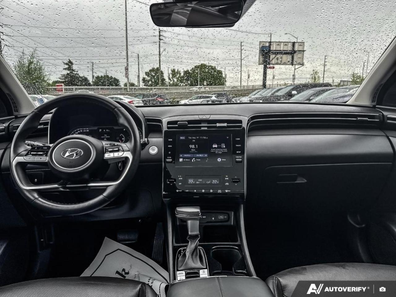 2022 Hyundai Tucson PREFERRED TREND PKG / ROOF / LEATHER / AWD - Photo #11