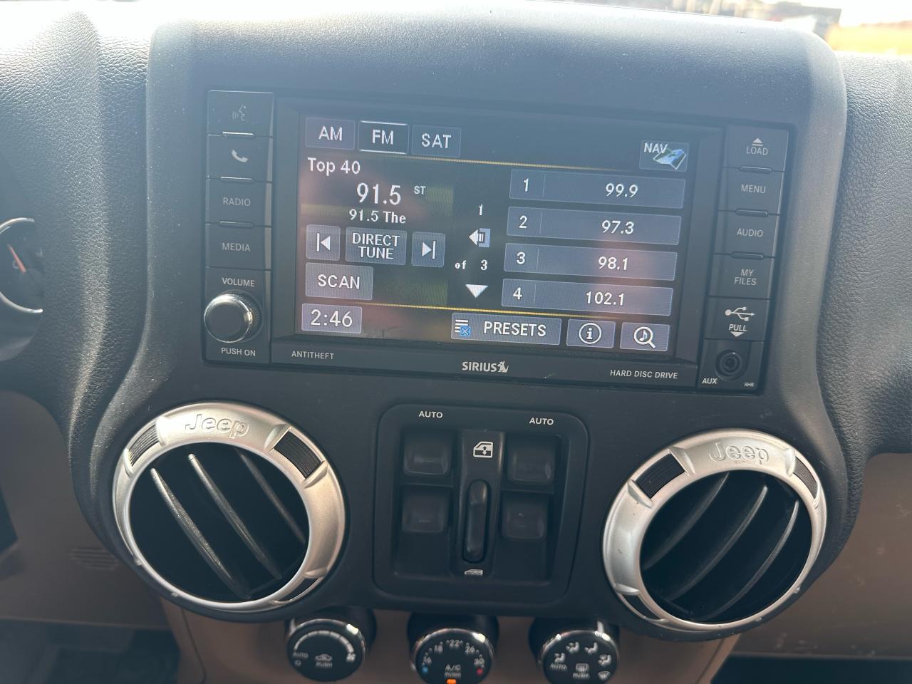 2015 Jeep Wrangler Sahara - Photo #9