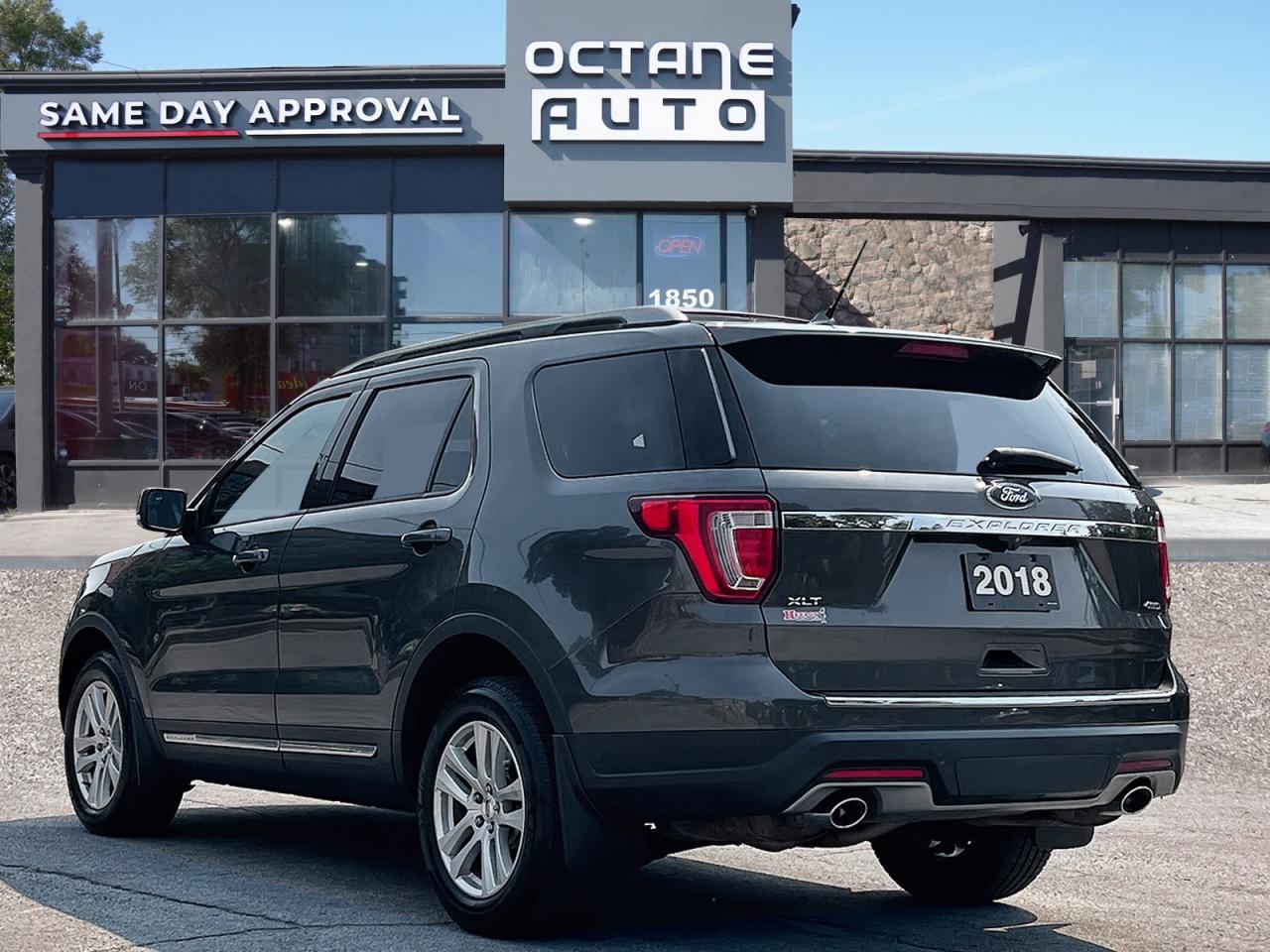 2018 Ford Explorer XLT 4WD - Photo #5