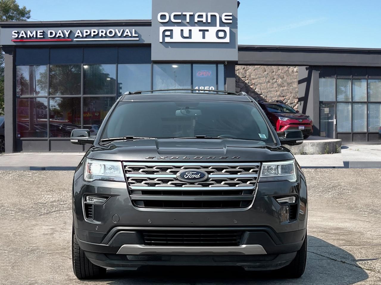 2018 Ford Explorer XLT 4WD - Photo #2
