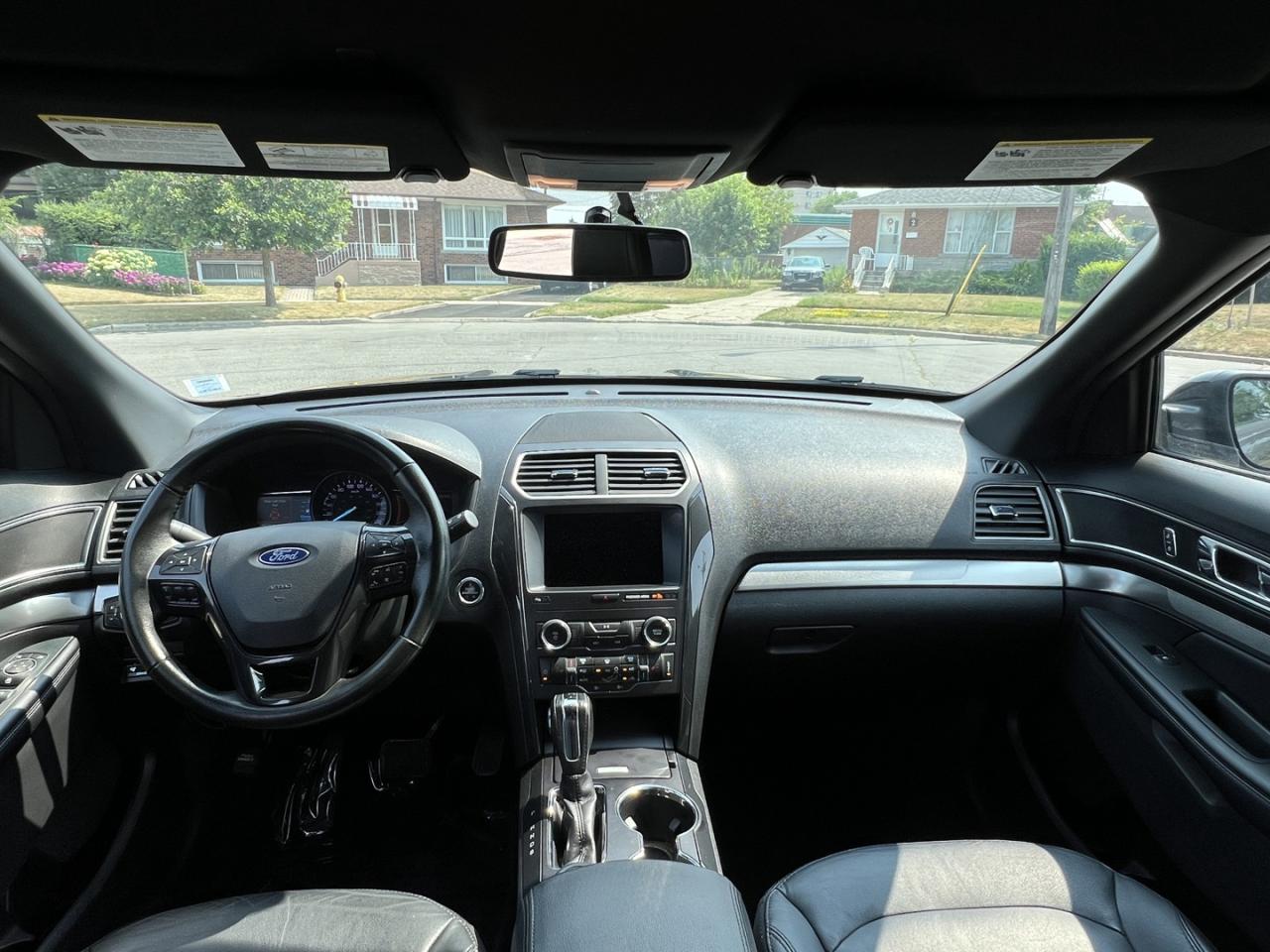 2018 Ford Explorer XLT 4WD - Photo #14