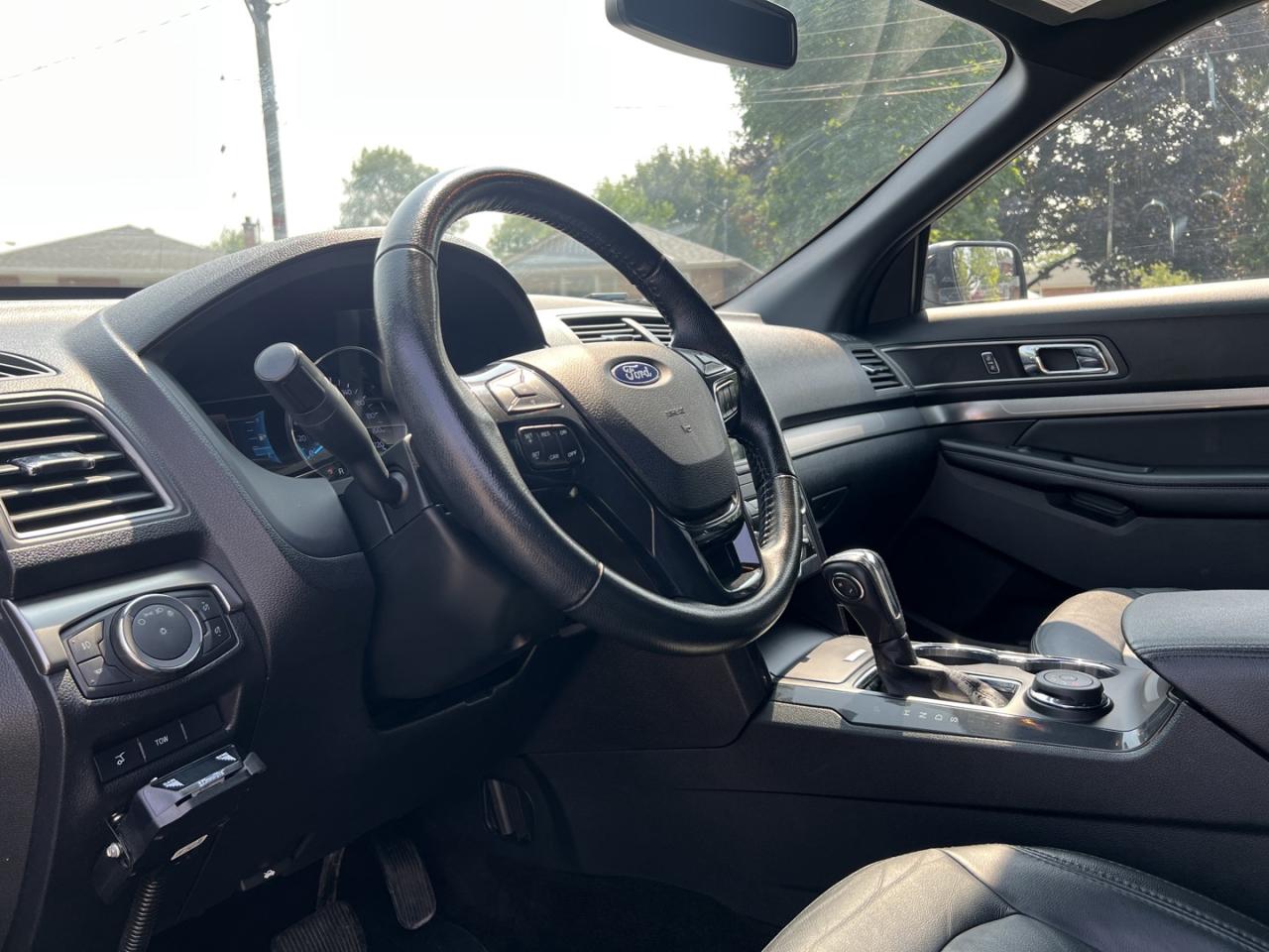 2018 Ford Explorer XLT 4WD - Photo #15