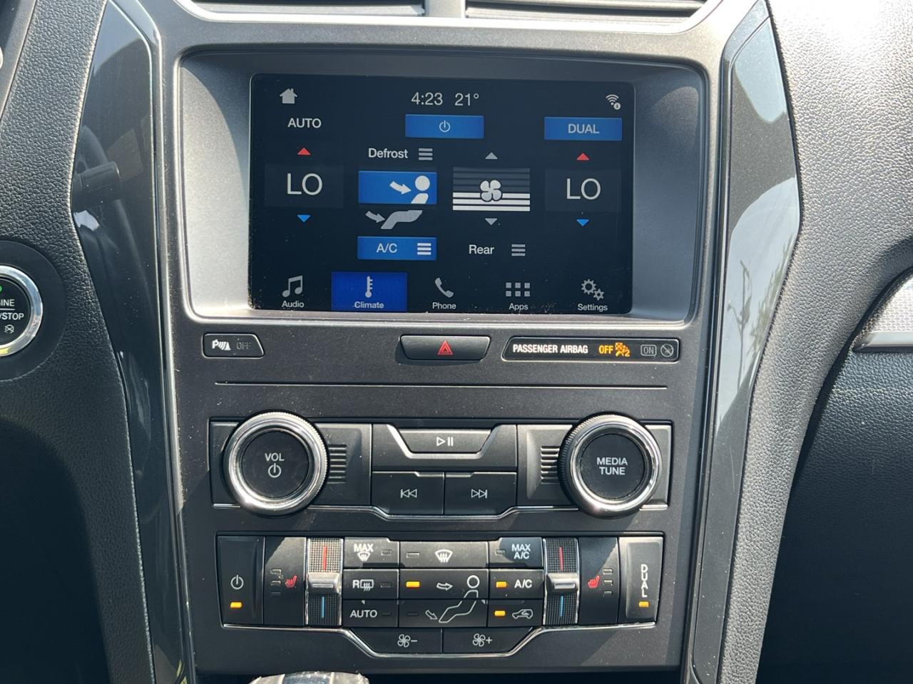 2018 Ford Explorer XLT 4WD - Photo #19