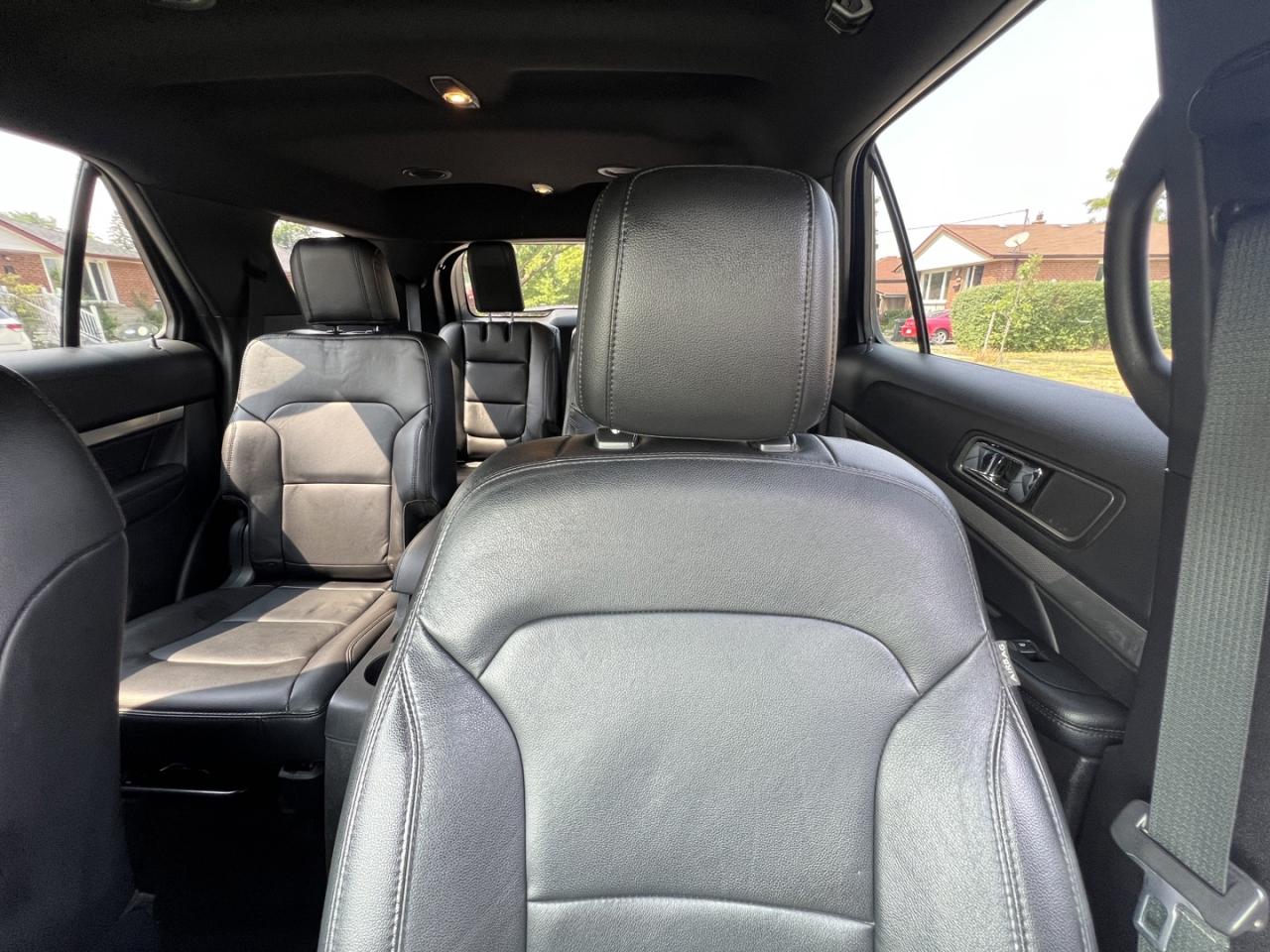 2018 Ford Explorer XLT 4WD - Photo #23