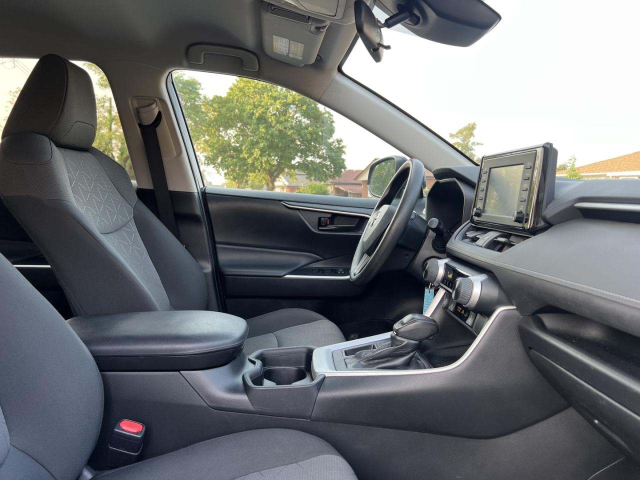 2020 Toyota RAV4 LE - Photo #10