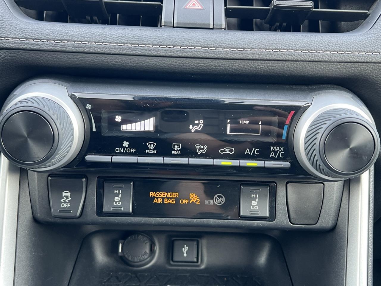 2020 Toyota RAV4 LE - Photo #18