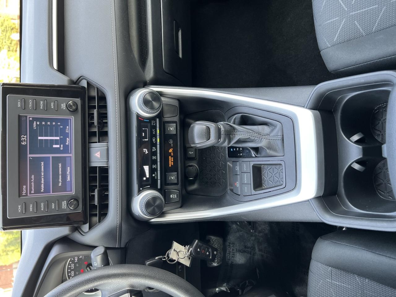 2020 Toyota RAV4 LE - Photo #19