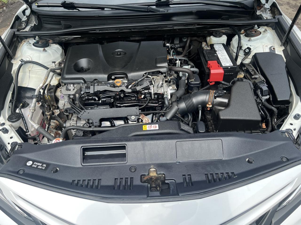 2020 Toyota Camry SE - Photo #9