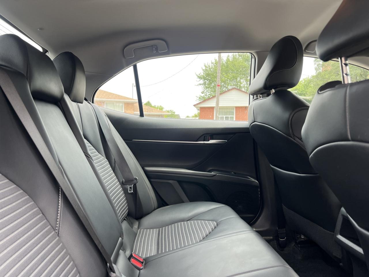 2020 Toyota Camry SE - Photo #12