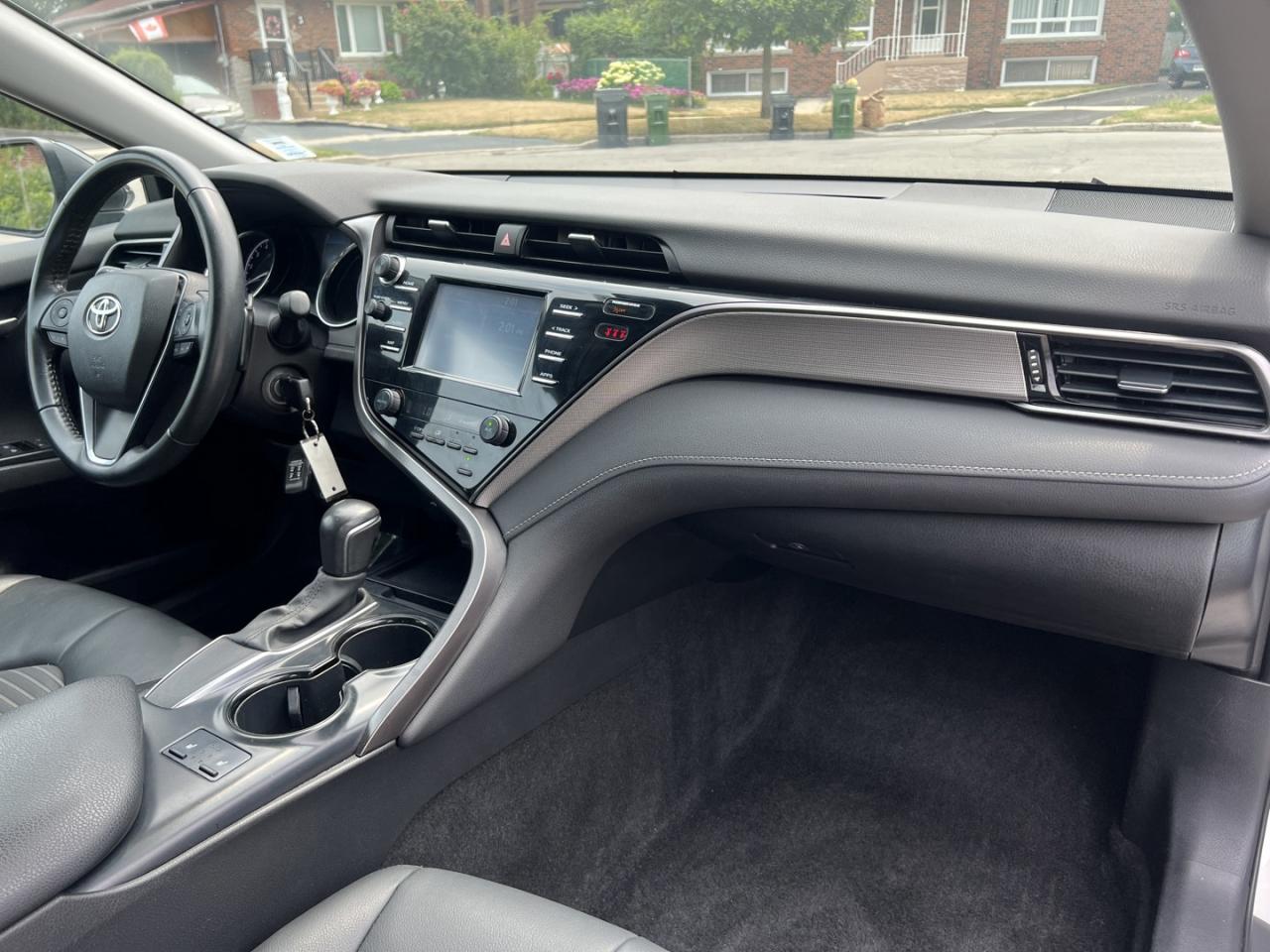 2020 Toyota Camry SE - Photo #14