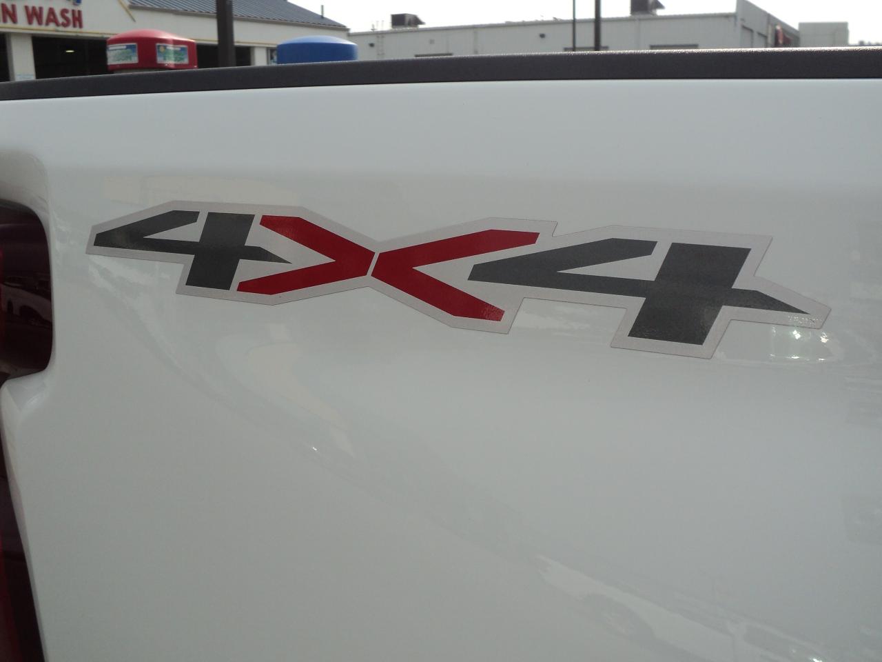 2024 Chevrolet Silverado 2500 Custom CrewCab4WD 6.6L8cylDuramaxDiesel 6'10"Box - Photo #22
